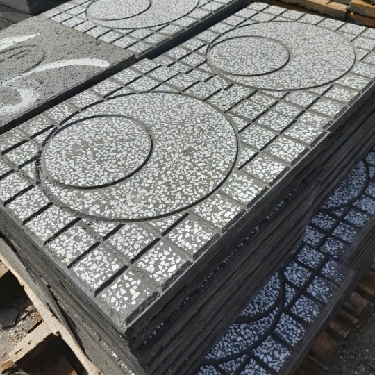 Gạch terrazzo mặt trăng