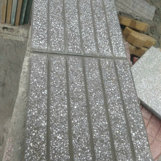 Gạch terrazzo 40x40 loại 5 vạch